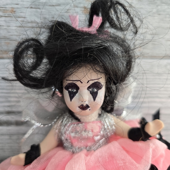 Creepy Eerie Porcelain Goth Doll Halloween - Picture 2 of 8